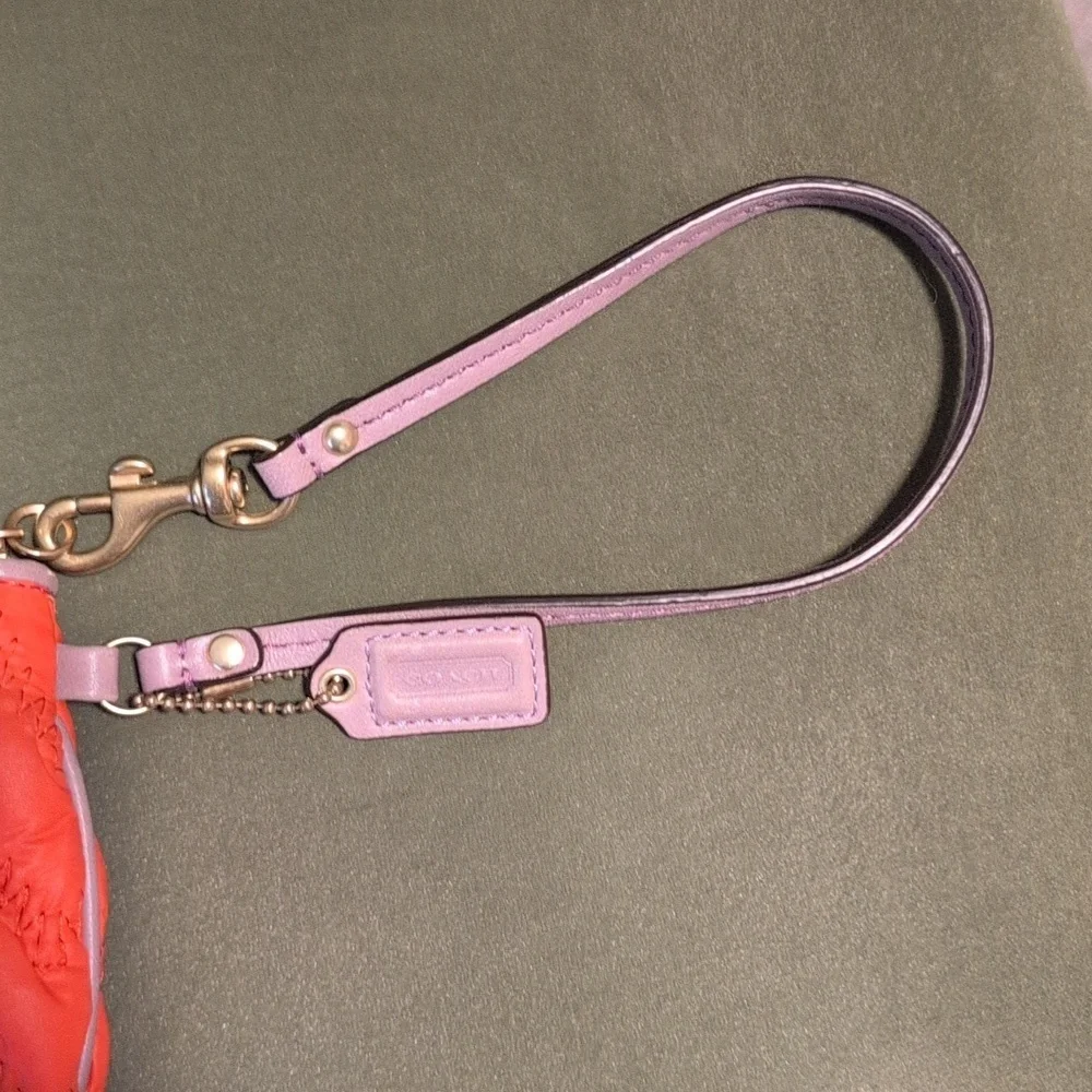 Coach Puffy Quilted Orange and Purple Chevron Wristlet with COA - Picture 5 of 7